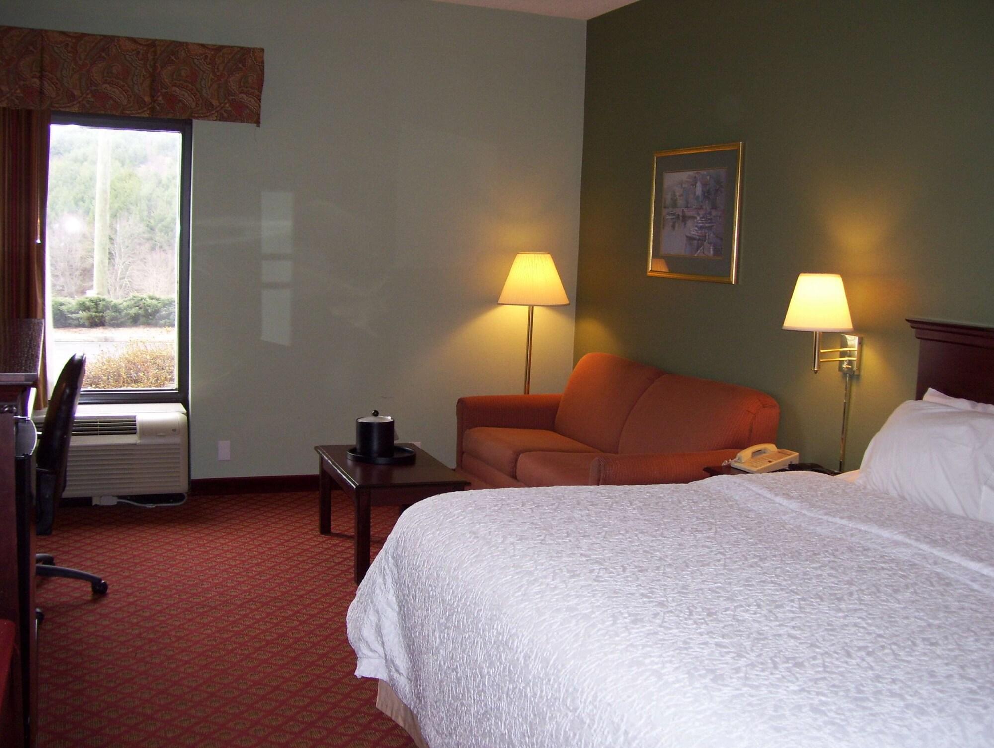 Hampton Inn - Hillsville Εξωτερικό φωτογραφία